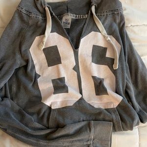 PINK Womens medium 86 sweatshirt